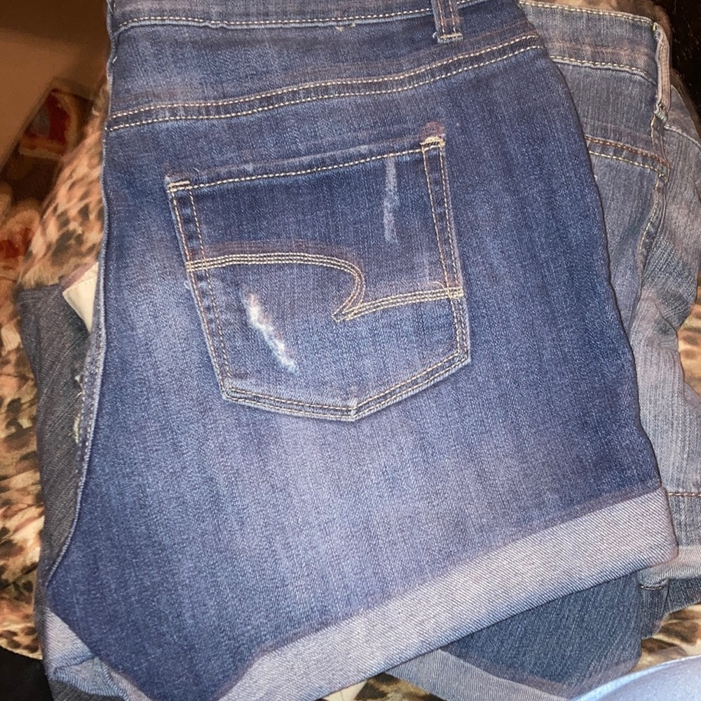TIME AND TRUE SIZE 10 MID RISE STYLE AND VERY COMFY FIT CAN WEAR WITH ANYTHING